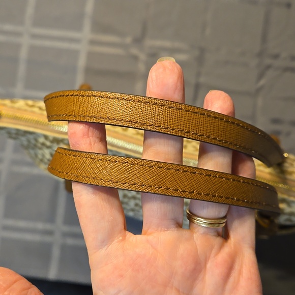 Michael Kors Jet Set Monogram Tote, Camel color - Picture 6 of 12